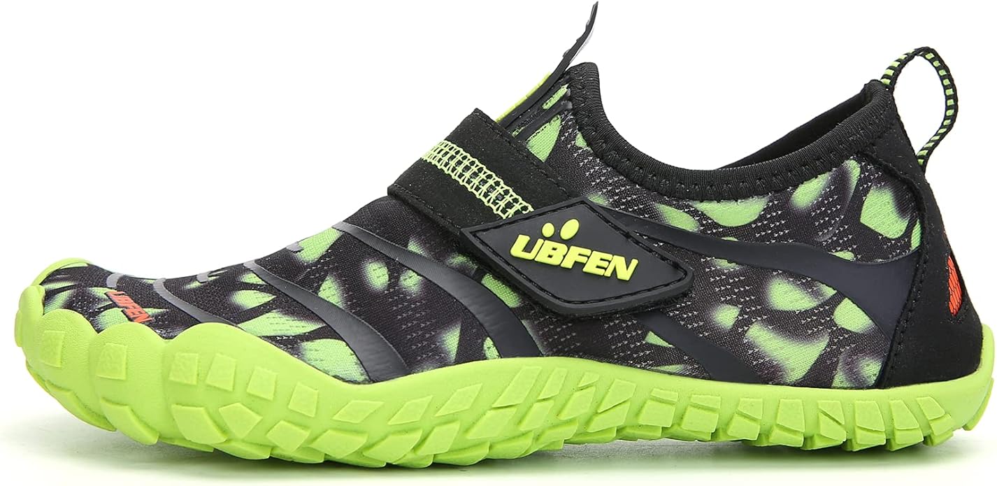 UBFEN Water Shoes for Kids Boys Girls Aqua Socks Barefoot Beach Sports Swim Pool Quick Dry Lightweight Toddler Little Big Kid