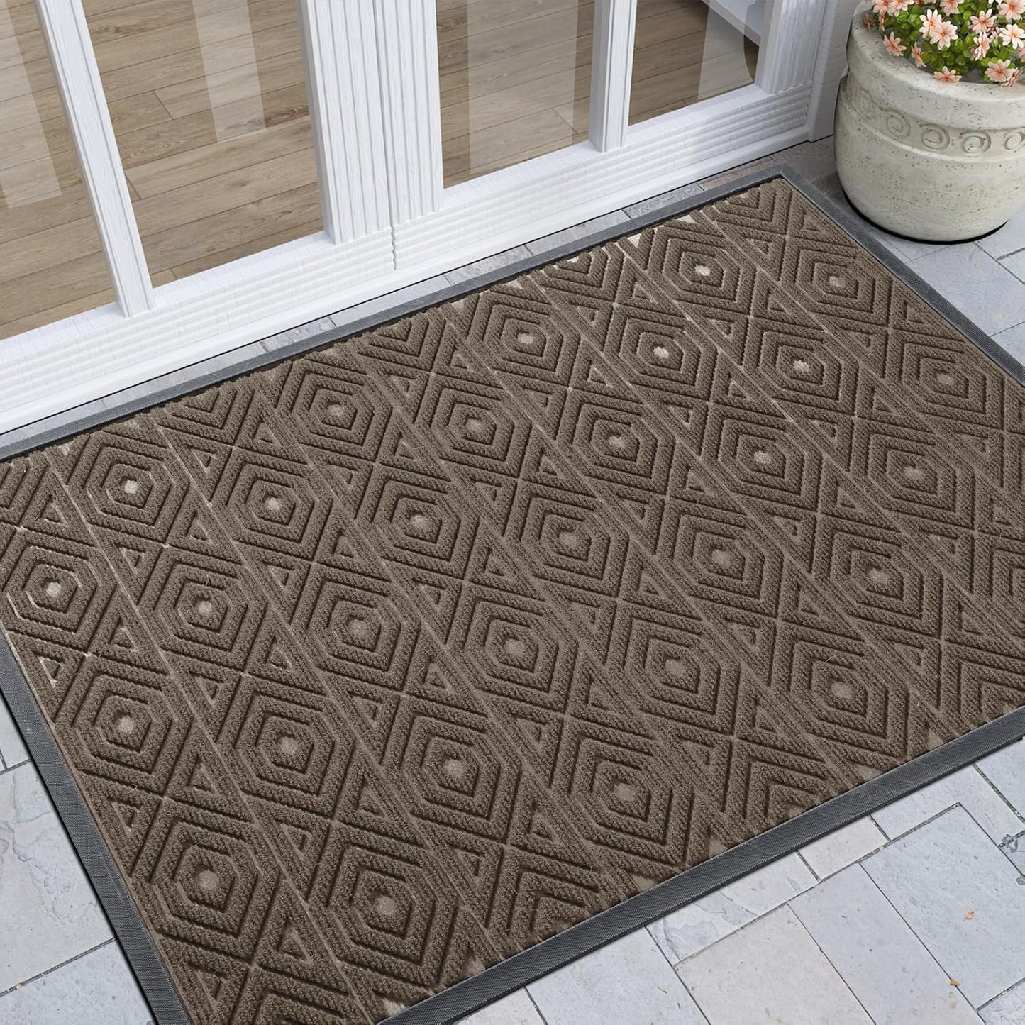 Yimobra Door Mat, Outdoor Indoor Entrance Welcome Mat, Heavy Entry Front Door Mat, Stain & Fade Resistant, Low Profile, Sturdy Rubber, Easy Clean Patio Floor Mat, Waterproof, 47 x 32, Brown