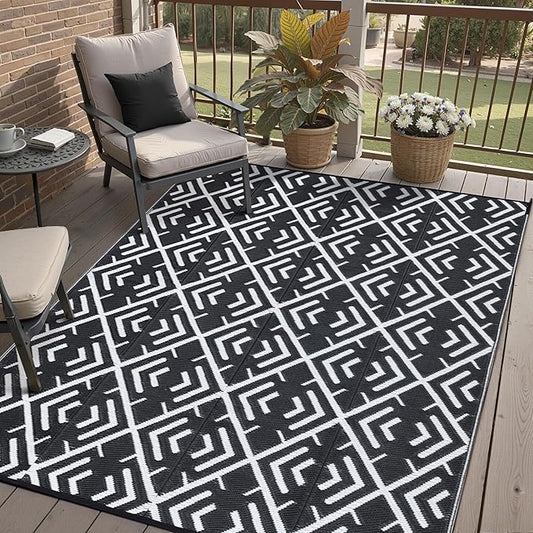 Outdoor Rug Mats, Large Waterproof Outdoor Area Rug, Reversible Portable Outdoor Plastic Straw Carpet for RV Deck Camping Front Door Indoor Outside Porch Picnic (5x8ft Geometric Black&White)