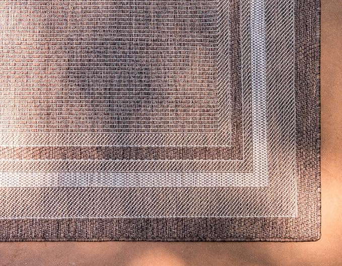 Unique Loom Outdoor Border Collection Area Rug - Soft Border (5' 3" x 8' Rectangle, Brown/ Ivory)