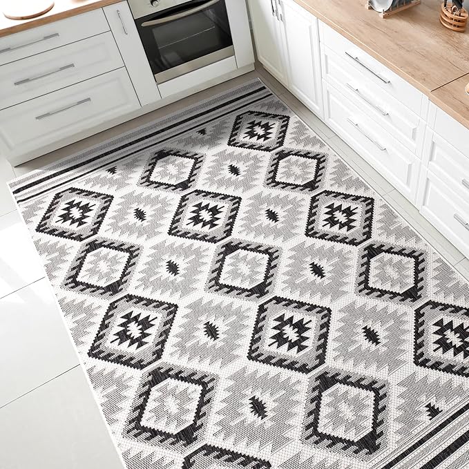 Keen Home Design Outdoor Rug - 5x8 Washable Indoor/Outdoor Rug for Patio, Balcony, Kitchen, Garden, Beach, Deck and Porch. Size: 5'1" x 7'7"