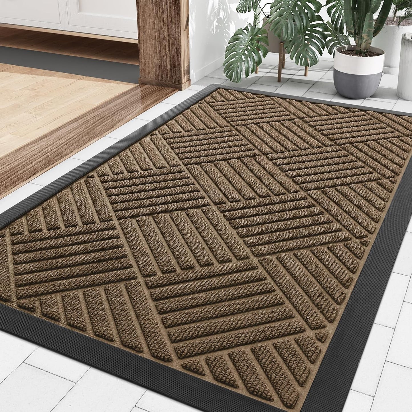Smiry Front Door Mat Outside Entrance, Heavy Duty Outdoor Indoor Natural Rubber Doormat, Non Slip, Trap Dirt and Moisture, Easy Clean, Low Profile Patio Porch Entryway Mat, 29.5x17, Brown